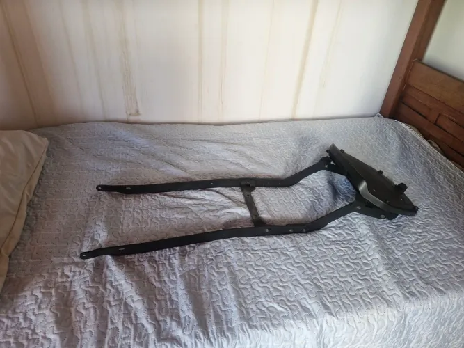 Suporte para baú moto MT-03 e R3