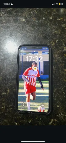 Celular iPhone XR