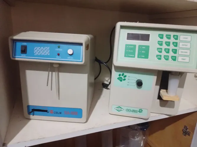 VENDO CONTADOR DE CÉLULAS CELM CC 530 USO VETERINARIO...LEIA!