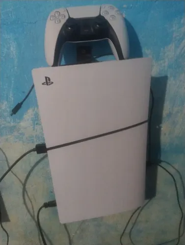 PlayStation 5 1 ano de uso apenas