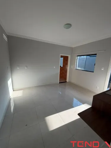 Casa de esquina 1 dormitório grande 3 vagas de garagem descoberta no Éden em Sorocaba