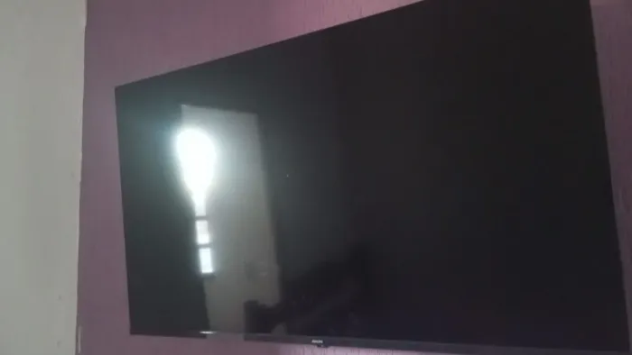Vendo tv pouco tempo usada tenho nota fiscal