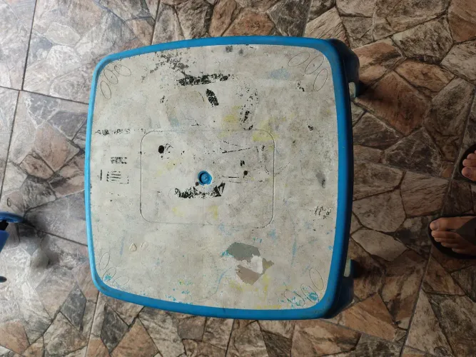 Mesinha infantil só a mesa