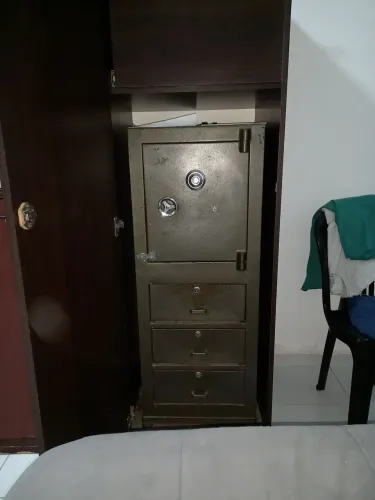 Cofre cm móvel