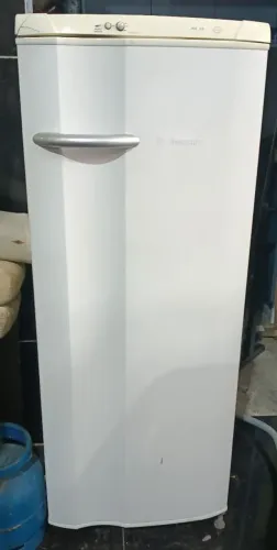 Electrolux RE28 240L 127v