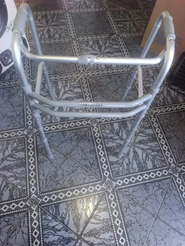 Andador Ortopédico/ Articulado