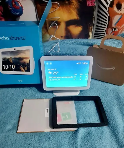 Echo show 8 3° geração +suporte+película+moldura nova