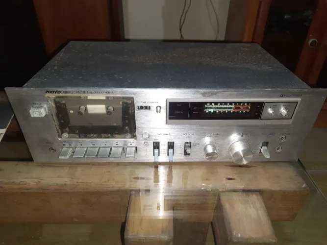 Tape Deck Polyvox CP 850 D precisa revisão