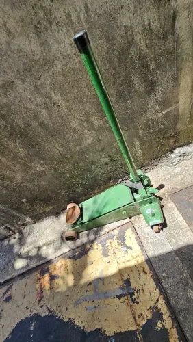 Macaco para borracharia