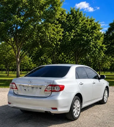 Toyota Corolla Altis 2.0 Flex 16V Aut. 2012
