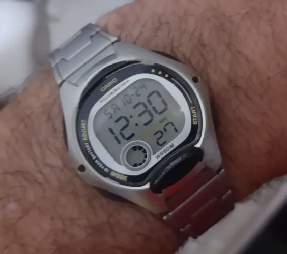 Relógio Casio antigo RELIQUIA 34mm