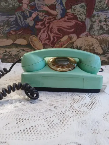 Telefone de disco raro na cor verde água - item de coleção (sem testar)