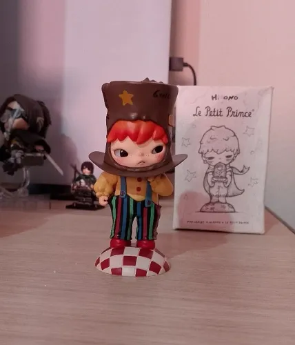 pop mart hirono le petit prince series - the conceited man (original c/ caixa e card)