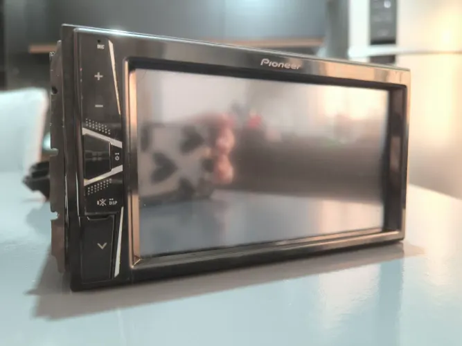 Central Multimídia Pioneer DMH-G228BT 6.2" Touchscreen com Bluetooth