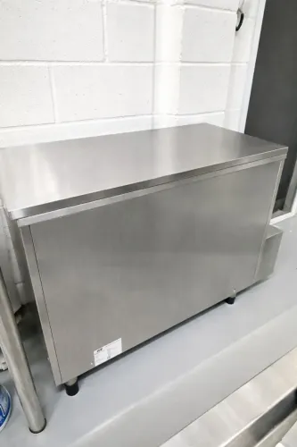 Tanque para lavar formas em cozinha industrial Rayman