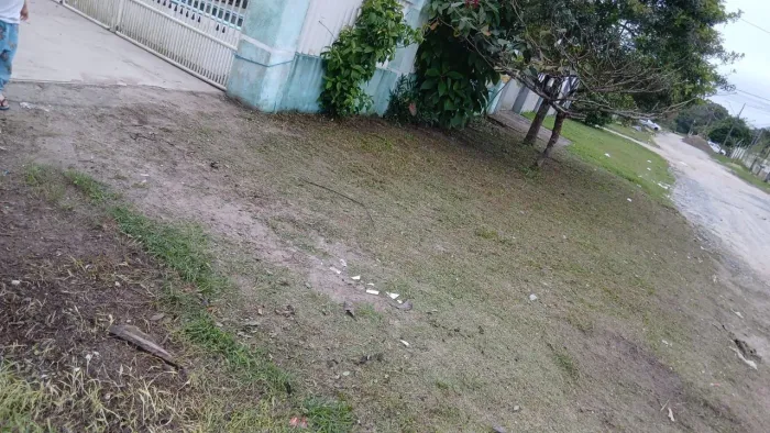 Vendo casa na praia ou alugo mensal,aceitamos proposta pra venda.