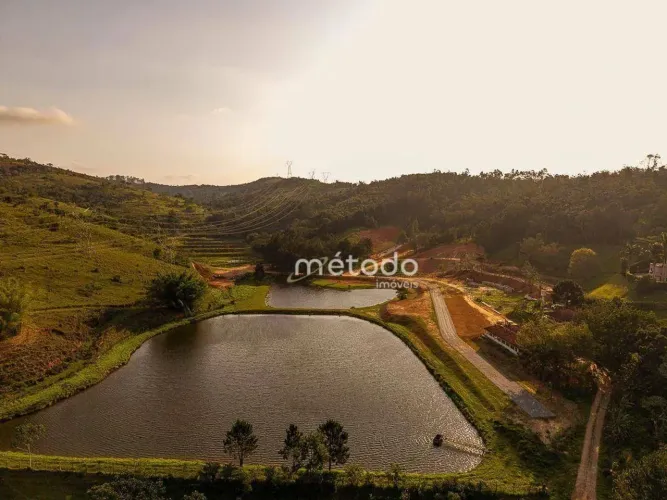 Terreno à venda - Condomínio Residencial Guararema Lagos - 600 m² | Quadra de Tênis | Salã