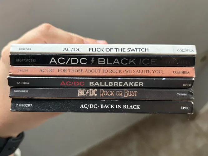 COLEÇÃO 6 CDS AC/DC (aceito proposta pela coleção completa)