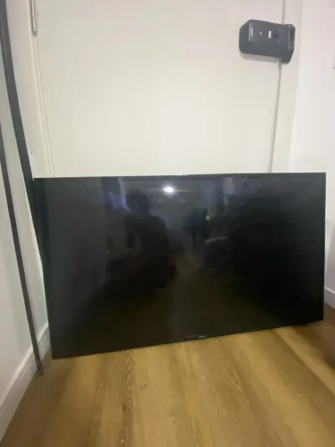 Televisão Samsung 4k 52 Polegadas Tela Quebrada