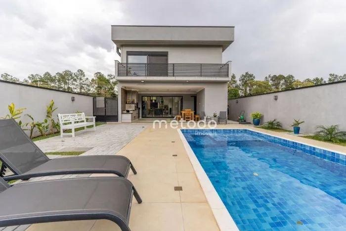 Casa com 4 quartos à venda, 300 m² por R$ 3.500.000 - Condomínio Residencial Águas do Para