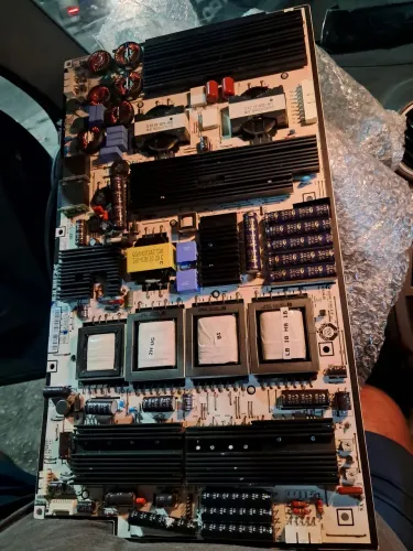 PLACA MÃE 63' PLASMA SAMSUNG (NOVA) OBS: MANDEI IMPORTAR, MAS ERA OUTRO PROPLEMA R$ 300.