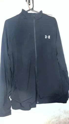Blusa Under Armour com Zíper preta - M