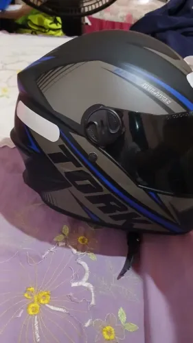 Vendo os 2 capacete um ta zerado 2 dias que comprei