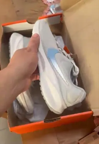 Vendo tênis Nike feminino