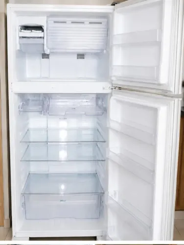 Geladeira 435 litros Panasonic. Branca - 220 volts -Frost Free.