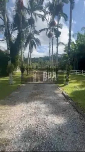 Lindo terreno em Águas Mornas, residencial e comercial.