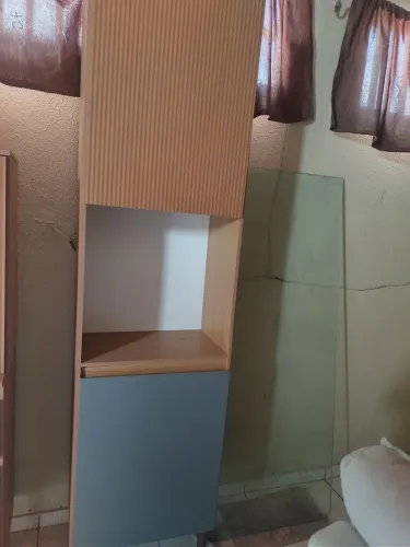 Vendo um armário paneleiro