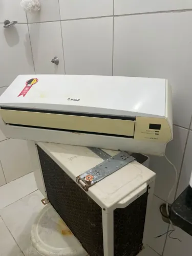 Dois ar condicionado por preço de um