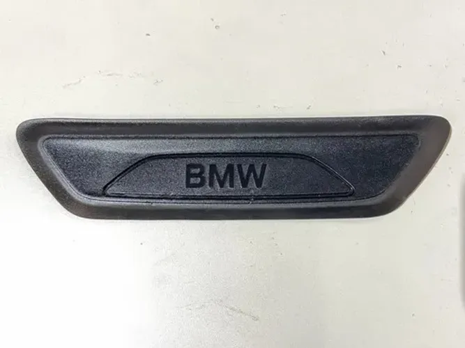 Soleira Porta Bmw X1 2016 A 2019 Dianteira Esq 19074910 Preto