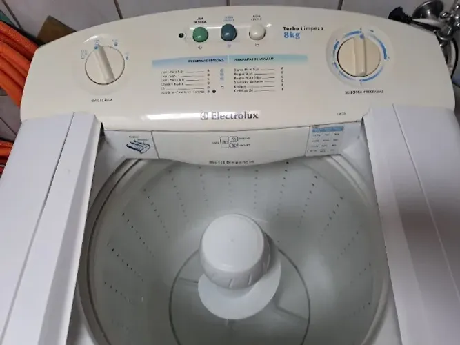 Máquina de lavar roupas Electrolux 8kg