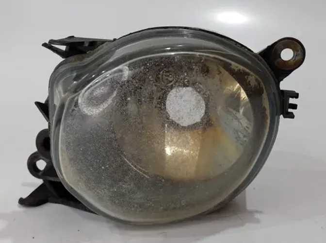 Farol De Milha Esquerdo Audi A4 1996 - 2001 / Detalhe