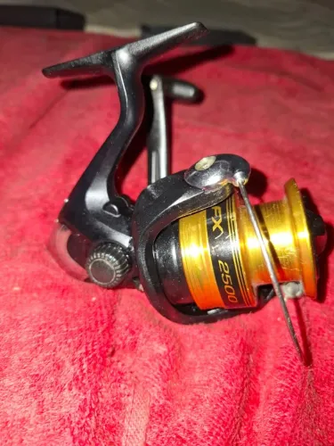 Molinete Shimano Fx 2500 - trocado manivela  pra sair hoje