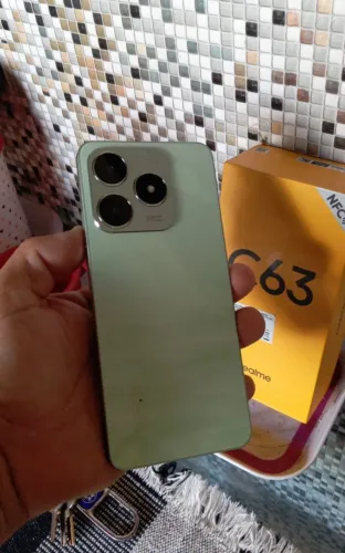 Celular C63