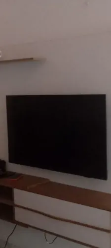 Vendo tv aoc 43 polegadas com defeito