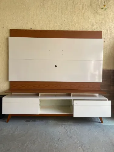 Painel com rack