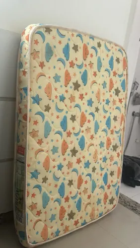 COLCHÃO PARA BEBÊ (infantil)- pouco usado, nunca mijado