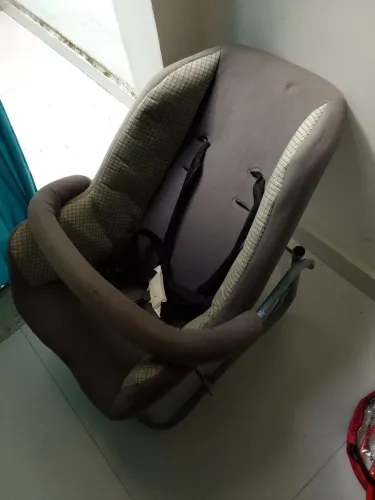 CADEIRINHA PARA TRANSPORTE DE CRIANÇA NO CARRO