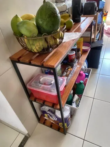 Fruteira / estante de cozinha pinus e metalon 1,00 x 0,80 x 0,30 m