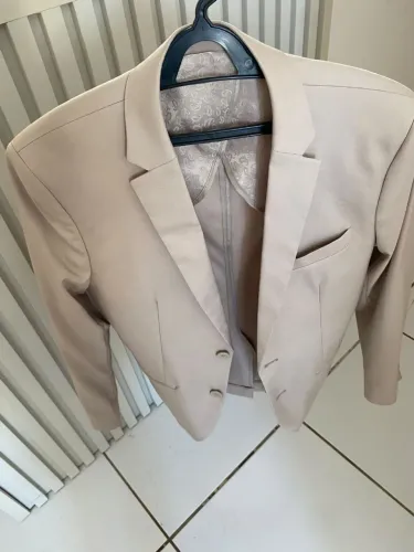 Blazer bege 44 da Cia do Terno do Shopping Recife