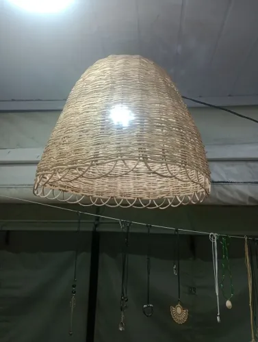 Luminária de teto artesanal feito com cipó