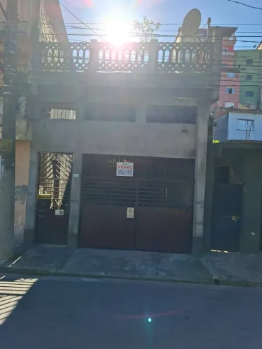 Casa em Mauá, Jardim Itapark, 03-dormitorios, varanda, 02-vagas garagem