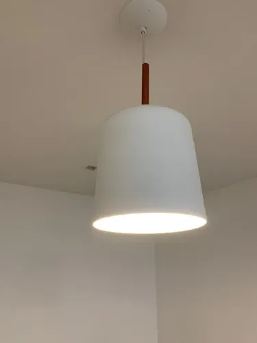 Luminária Pendente branca pequena
