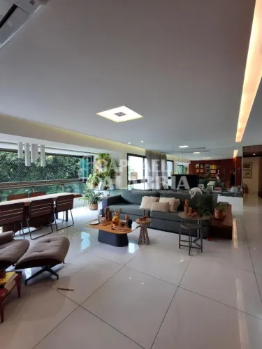 Apartamento de 178m² no bairro da Jaqueira
