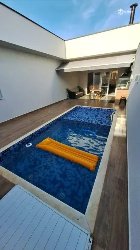 Casa em Condomínio à venda, 3 quartos, 3 suítes, 4 vagas, Condomínio Residencial Laguna -