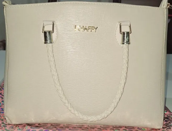 Bolsa branca média marca DHAFFY com alça transversal removível