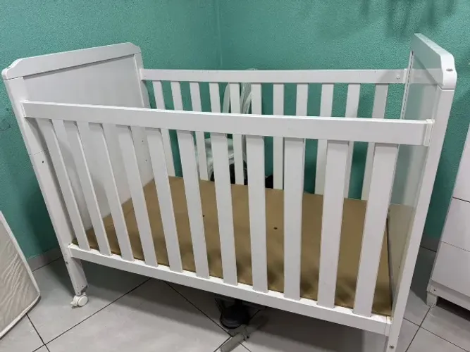Berço com colchão